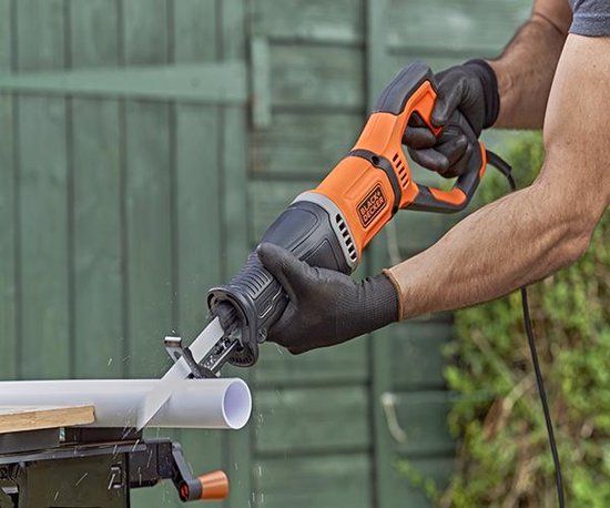BLACK+DECKER Reciprozaag 750W (BES301-QS) met Takkenhouder