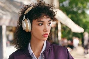 Bowers & Wilkins PX8 unisex